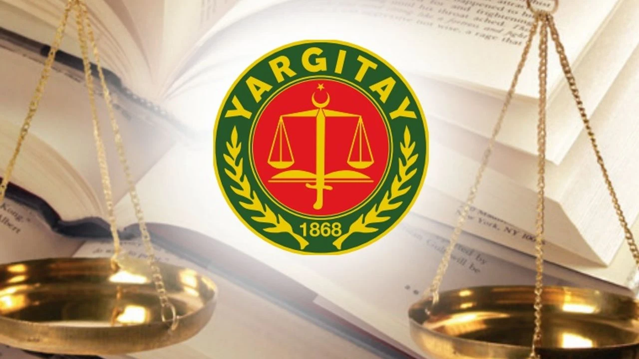 KİRA SÖZLEŞMESİNDE BUNA İLİŞKİN HÜKÜM VARSA, İLAMSIZ TAKİP SONUCUNDA OTUZ GÜNLÜK SÜRE İÇİNDE SADECE KİRA BEDELİNİ ÖDEYİP, ELEKTRİK, SU VE ORTAK GİDERLERİ ÖDEMEYEN KİRACININ TAHLİYESİNE KARAR VERİLMESİ GEREKİR